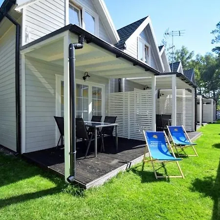 Prázdninový dům Comfortable Homes With A Beautiful Garden *
