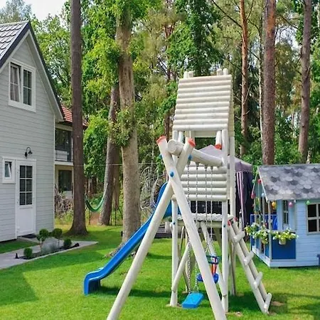 Comfortable Homes With A Beautiful Garden Prázdninový dům