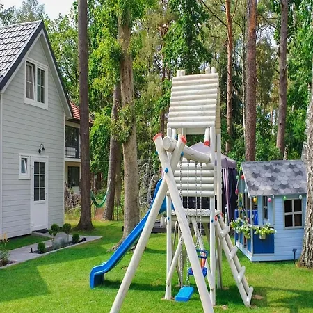 Comfortable Homes With A Beautiful Garden Holiday home *